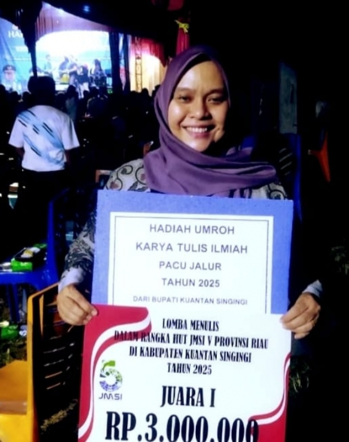 Luzi Diamanda Juara 1 Lomba Karya Tulis JMSI, Dapat Tiket Umroh dari Bupati Kuansing